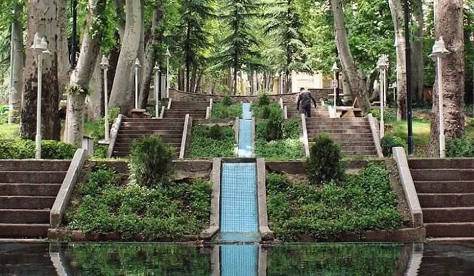 پارک نیاوران یکی از بهترین پارک های تهران 